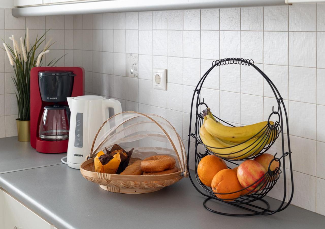 Elegant Apt 50Meters Close Acropolis アテネ エクステリア 写真