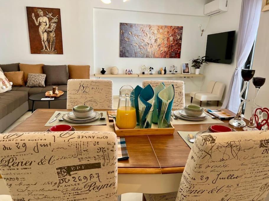 Elegant Apt 50Meters Close Acropolis アテネ エクステリア 写真